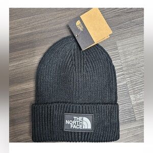 The North Face ribbed Knit beanie in Black. NWT.